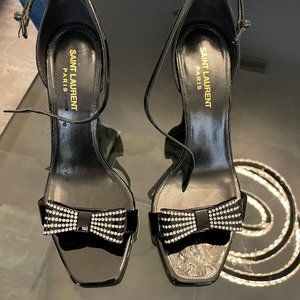 Patent Calfskin Crystal Amber Bow 85 Ankle Strap Sandals